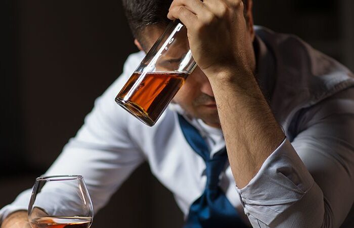 stages-of-alcohol-withdrawal-and-their-symptoms